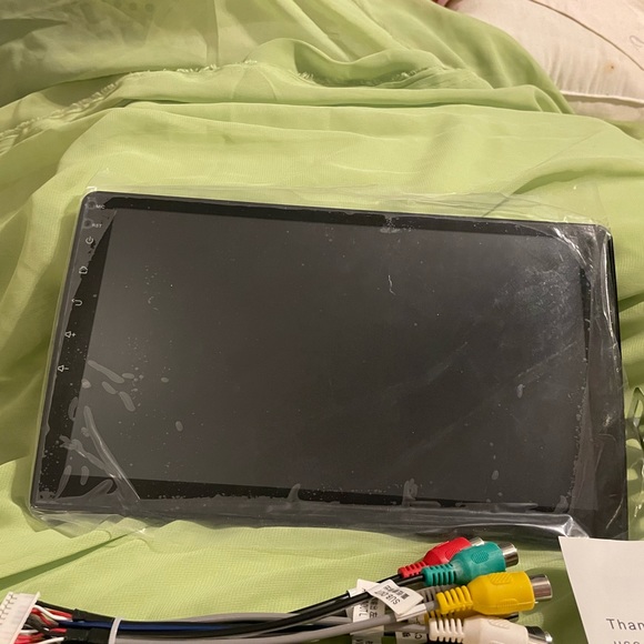 BRAND NEW touch screen radio never installed still in the box - Picture 5 of 5